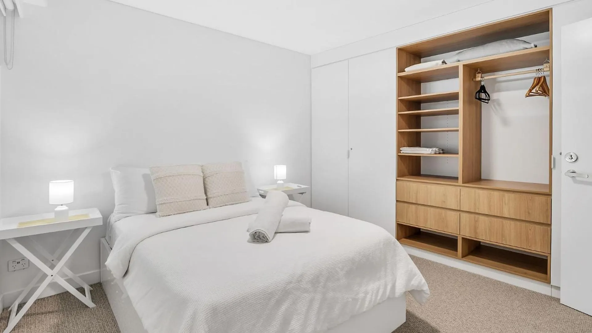 Apartment Sirocco 404 Luxurious 3 Bedroom Unit, Ocean Front Mooloolaba